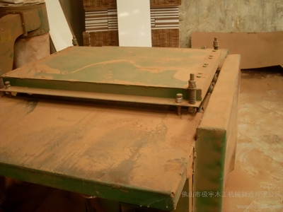 供應(yīng)床背板拉槽機(jī)床背板拉槽機(jī)圖片_高清圖_細(xì)節(jié)圖-佛山市極宇木工機(jī)械制造 -