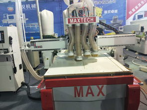 木工雕刻機(jī)讓木門更美觀